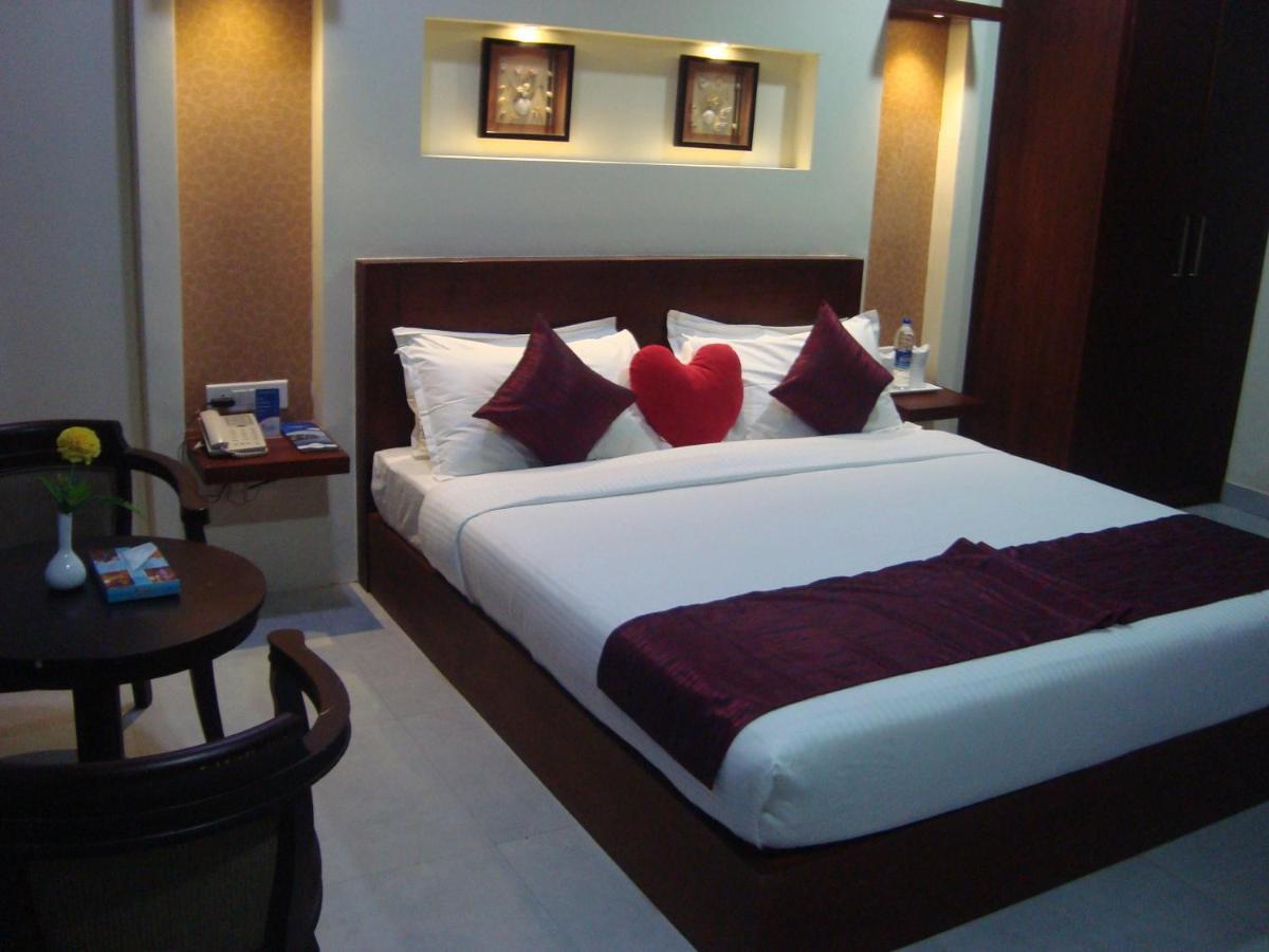 Rouba Residency Hotel Ponnāni Extérieur photo