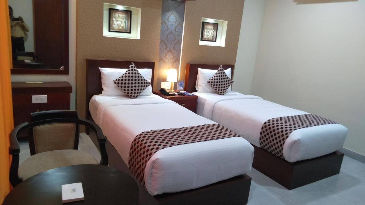 Rouba Residency Hotel Ponnāni Extérieur photo